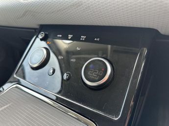 LAND ROVER RANGE ROVER EVOQUE 2.0 D200 MHEV R-Dynamic S SUV 5dr Diesel Auto 4WD Euro 6 (s/s) (