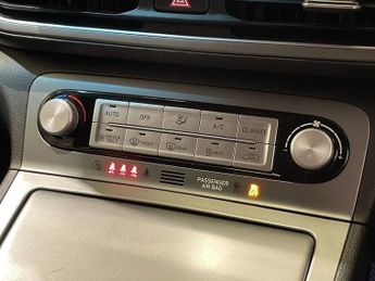 HYUNDAI KONA 64kWh Premium SUV 5dr Electric Auto (10.5kW Charger) (204 ps)