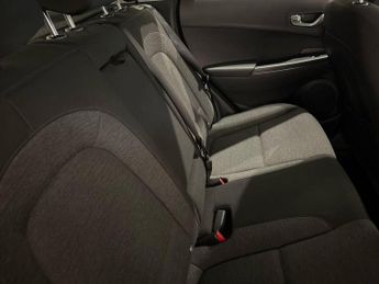 HYUNDAI KONA 64kWh Premium SUV 5dr Electric Auto (10.5kW Charger) (204 ps)
