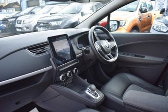 RENAULT ZOE R135 52kWh GT Line Hatchback 5dr Electric Auto (i, Rapid Charge)