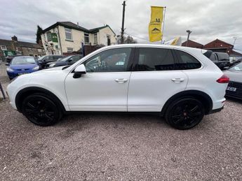 PORSCHE CAYENNE 3.0 TD V6 SUV 5dr Diesel TiptronicS 4WD Euro 6 (s/s) (262 ps)