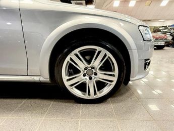 AUDI A4 ALLROAD 2.0 TDI Sport Estate 5dr Diesel S Tronic quattro Euro 5 (s/s) (1