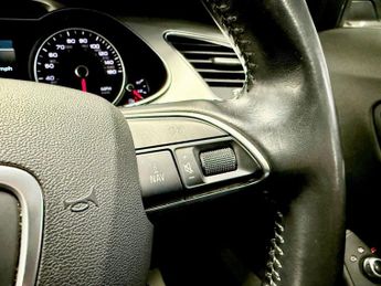 AUDI A4 ALLROAD 2.0 TDI Sport Estate 5dr Diesel S Tronic quattro Euro 5 (s/s) (1