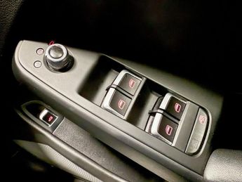 AUDI A4 ALLROAD 2.0 TDI Sport Estate 5dr Diesel S Tronic quattro Euro 5 (s/s) (1