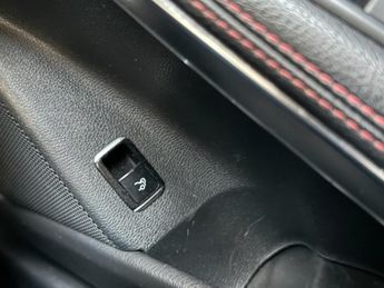 MERCEDES-BENZ CLA 2.1 CLA220d AMG Line Coupe 4dr Diesel 7G-DCT 4MATIC Euro 6 (s/s)