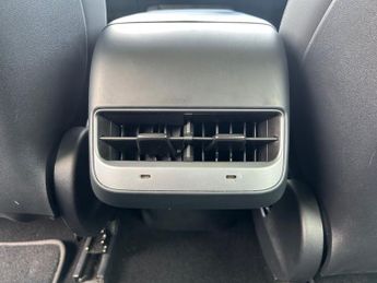 TESLA Model 3 (Dual Motor) Long Range Saloon 4dr Electric Auto 4WDE (346 ps)