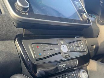 NISSAN LEAF 39kWh N-Connecta Hatchback 5dr Electric Auto (150 ps)