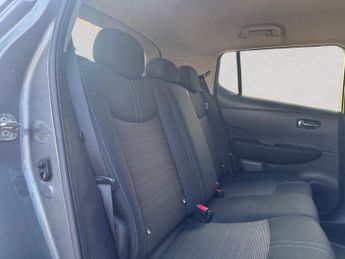 NISSAN LEAF 39kWh N-Connecta Hatchback 5dr Electric Auto (150 ps)