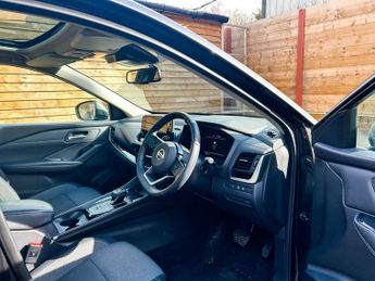 NISSAN QASHQAI 1.3 DIG-T MHEV N-Connecta SUV 5dr Petrol Hybrid XTRON Euro 6 (s/