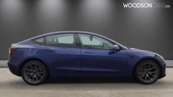 TESLA Model 3 Standard Range Plus Saloon 4dr Electric Auto RWD (241 bhp)