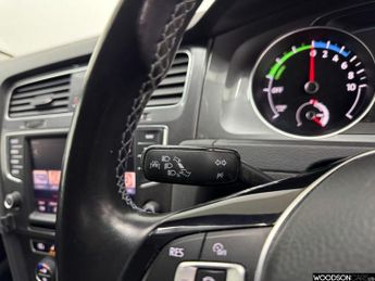 VOLKSWAGEN E-GOLF e-Golf Hatchback 5dr Electric Auto (115 ps)