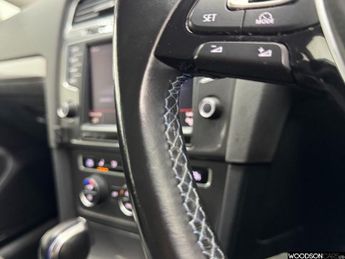 VOLKSWAGEN E-GOLF e-Golf Hatchback 5dr Electric Auto (115 ps)