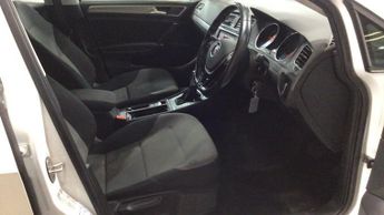 VOLKSWAGEN E-GOLF e-Golf Hatchback 5dr Electric Auto (115 ps)