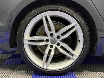 AUDI A5 2.0 TDI 40 S line Sportback 5dr Diesel S Tronic quattro Euro 6 (