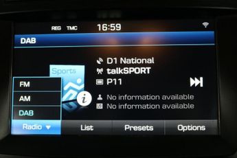 HYUNDAI SANTA FE 2.2 CRDi Blue Drive Premium SUV 5dr Diesel Auto 4WD Euro 6 (s/s)