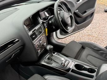 AUDI A4 2.0 TDI Black Edition Saloon 4dr Diesel S Tronic quattro Euro 5 