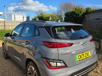 HYUNDAI KONA 39kWh SE Connect SUV 5dr Electric Auto (10.5kW Charger) (136 ps)