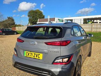 HYUNDAI KONA 39kWh SE Connect SUV 5dr Electric Auto (10.5kW Charger) (136 ps)
