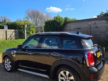 MINI COUNTRYMAN 1.5 7.6kWh GPF Cooper SE SUV 5dr Petrol Plug-in Hybrid Auto ALL4