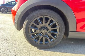 MINI HATCH 1.5 Cooper Classic Hatchback 3dr Petrol Steptronic Euro 6 (s/s) 