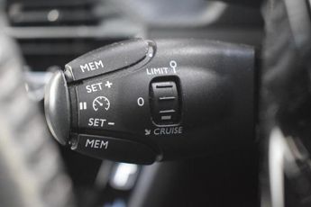 PEUGEOT 208 1.2 PureTech Allure Hatchback 5dr Petrol EAT Euro 6 (s/s) (100 p