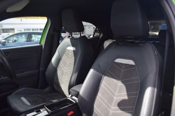 VAUXHALL MOKKA ELECTRIC 50kWh Ultimate SUV 5dr Electric Auto (136 ps)