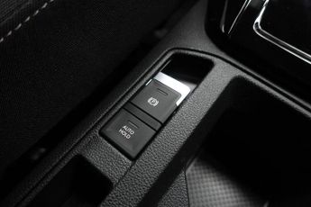 VOLKSWAGEN T-ROC 1.5 TSI EVO Black Edition SUV 5dr Petrol DSG Euro 6 (s/s) (150 p