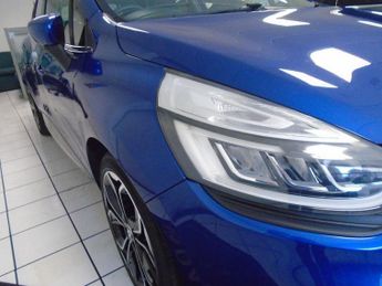 RENAULT CLIO 1.5 dCi Dynamique S Nav Hatchback 5dr Diesel EDC Euro 6 (s/s) (9