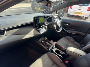 TOYOTA COROLLA 1.8 VVT-h GPF Design Hatchback 5dr Petrol Hybrid CVT Euro 6 (s/s