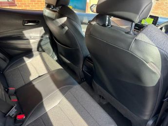 TOYOTA COROLLA 1.8 VVT-h GPF Design Hatchback 5dr Petrol Hybrid CVT Euro 6 (s/s