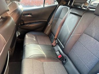 TOYOTA COROLLA 1.8 VVT-h GPF Design Hatchback 5dr Petrol Hybrid CVT Euro 6 (s/s