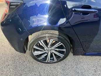 TOYOTA COROLLA 1.8 VVT-h GPF Design Hatchback 5dr Petrol Hybrid CVT Euro 6 (s/s