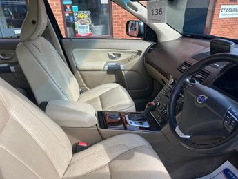 VOLVO XC90 2.4 D5 Executive SUV 5dr Diesel Geartronic 4WD Euro 5 (200 ps)