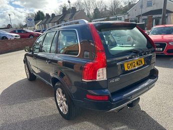 VOLVO XC90 2.4 D5 Executive SUV 5dr Diesel Geartronic 4WD Euro 5 (200 ps)