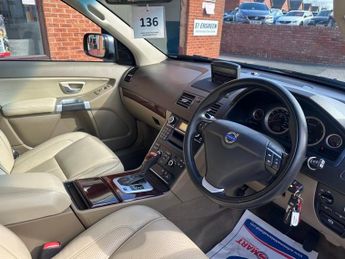 VOLVO XC90 2.4 D5 Executive SUV 5dr Diesel Geartronic 4WD Euro 5 (200 ps)
