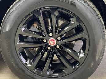 JAGUAR F-PACE 2.0 D165 R-Sport SUV 5dr Diesel Manual Euro 6 (s/s) (163 ps)