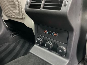 JAGUAR F-PACE 2.0 D165 R-Sport SUV 5dr Diesel Manual Euro 6 (s/s) (163 ps)