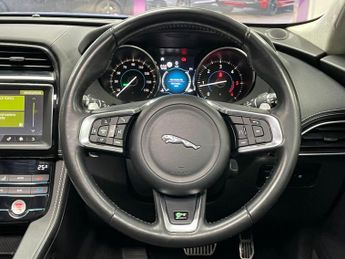 JAGUAR F-PACE 2.0 D180 R-Sport SUV 5dr Diesel Auto AWD Euro 6 (s/s) (180 ps)
