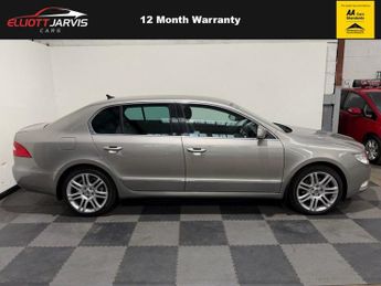 SKODA SUPERB 2.0 TDI Elegance Hatchback 5dr Diesel DSG 4WD Euro 5 (140 ps)