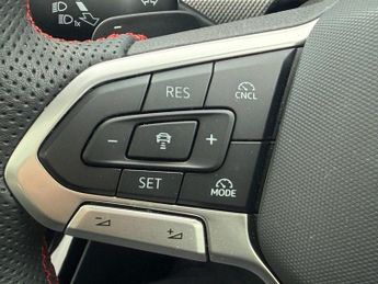 VOLKSWAGEN GOLF 2.0 TSI GTI Hatchback 5dr Petrol DSG Euro 6 (s/s) (265 ps)