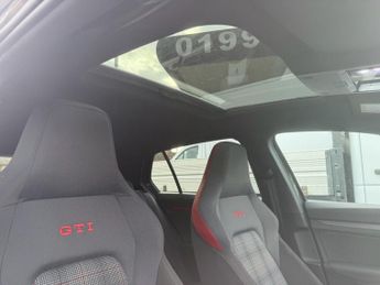 VOLKSWAGEN GOLF 2.0 TSI GTI Hatchback 5dr Petrol DSG Euro 6 (s/s) (265 ps)