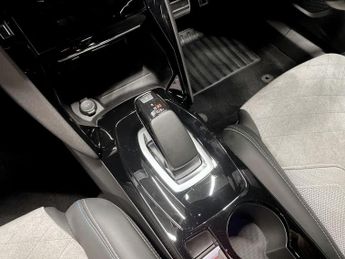 PEUGEOT E-2008 50kWh GT Premium SUV 5dr Electric Auto (136 ps)