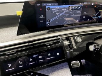 PEUGEOT E-5008 73kWh Allure SUV 5dr Electric Auto (210 ps)