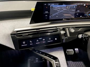 PEUGEOT E-5008 73kWh Allure SUV 5dr Electric Auto (210 ps)
