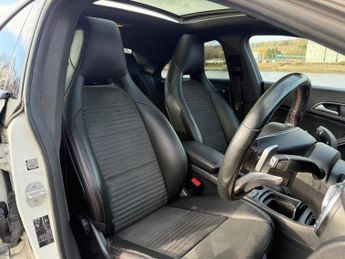 MERCEDES-BENZ CLA 2.1 CLA220d AMG Sport Coupe 4dr Diesel 7G-DCT Euro 6 (s/s) (177 