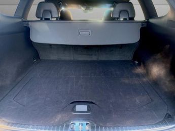 VOLVO XC60 2.4 D5 R-Design Lux Nav SUV 5dr Diesel Auto AWD Euro 6 (s/s) (22