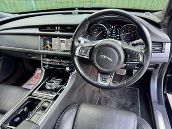 JAGUAR XF 2.0i R-Sport GPF Saloon 4dr Petrol Auto Euro 6 (s/s) (250 ps)