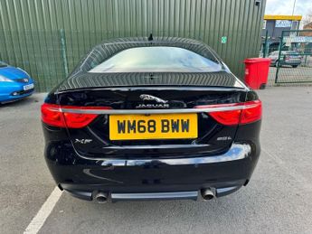 JAGUAR XF 2.0i R-Sport GPF Saloon 4dr Petrol Auto Euro 6 (s/s) (250 ps)