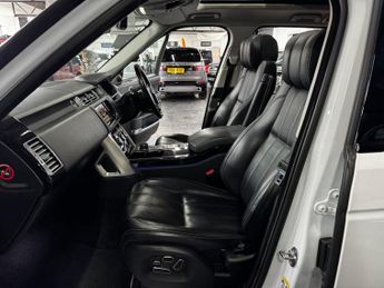 LAND ROVER RANGE ROVER 4.4 SD V8 Autobiography SUV 5dr Diesel Auto 4WD Euro 5 (339 ps)