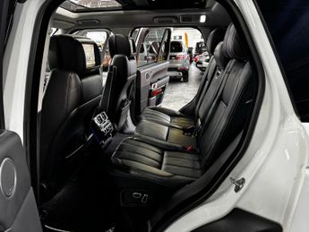 LAND ROVER RANGE ROVER 4.4 SD V8 Autobiography SUV 5dr Diesel Auto 4WD Euro 5 (339 ps)